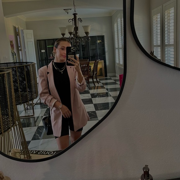 Meet your Posher, Cam - Picture 4 of 10